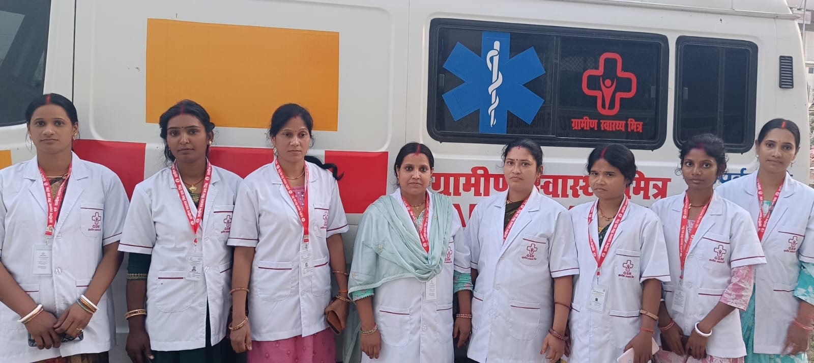 Gramin Swasthya Mitra field team with ambulance